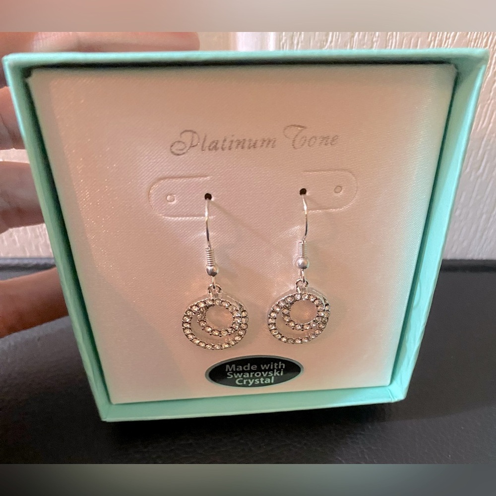 Silver Swarovski Crystal dangle drop earrings